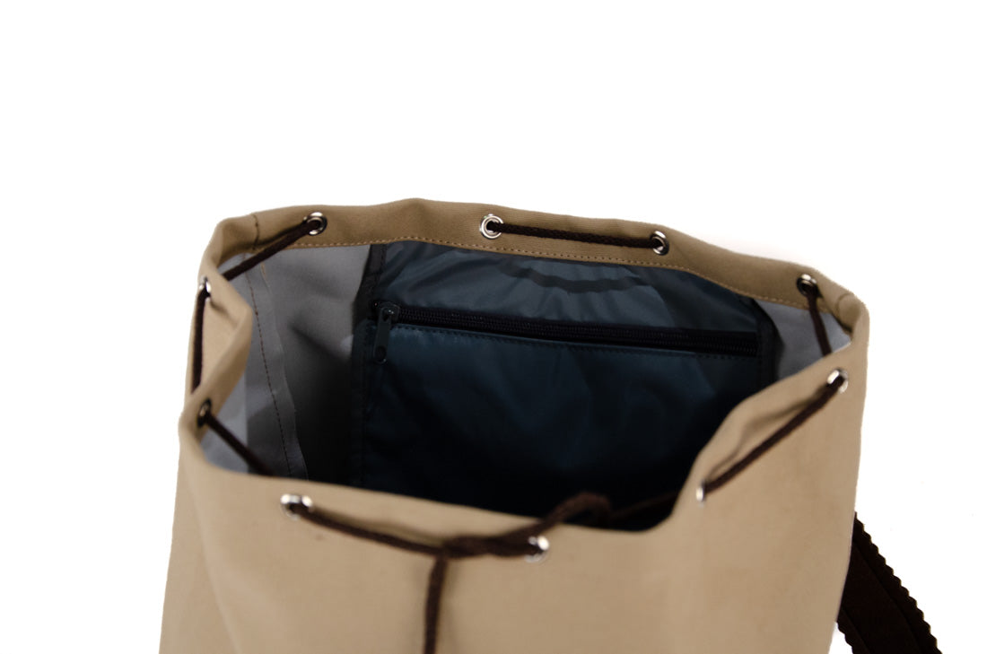 RU137 Baumwoll-Rucksack Sand mit dunkelbraunem Besatz